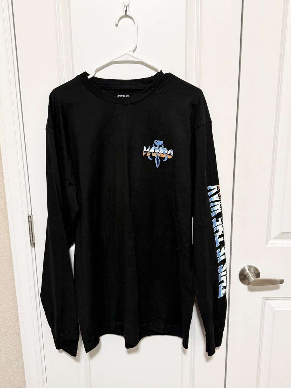 Boxlunch exclusive Star Wars Mandalorian long sleeve t shirt large